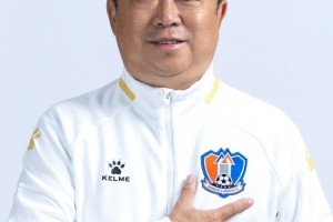 今天是江西庐山一线队主教练王波的生日，祝他生日快乐 ​​​