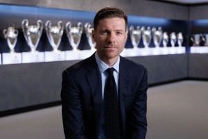 万博APP下载-阿隆索：我的目标是赢得欧冠奖杯，打造一支令人骄傲的球队